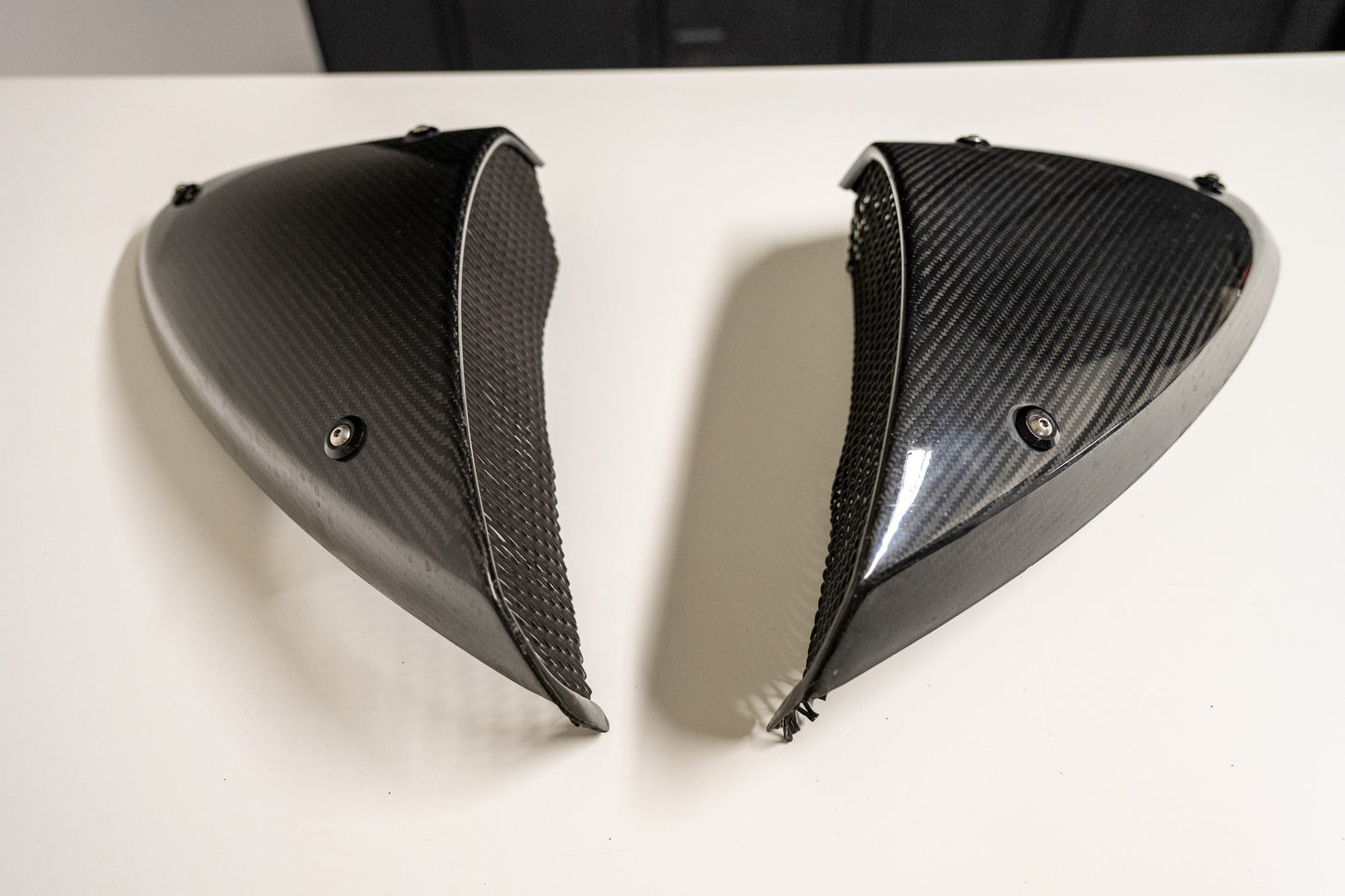Reverie carbon fiber wide side scoops