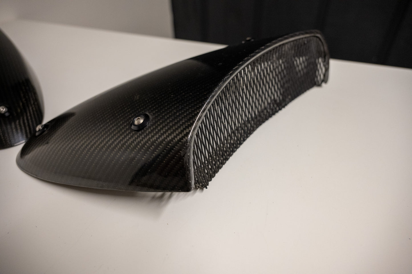 Reverie carbon fiber wide side scoops